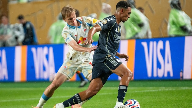Frans Krätzig (li.) und Salzburg starten auswärts in die neue Saison.