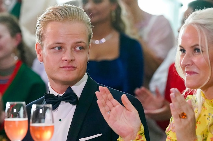 Im Bild: Marius Borg Høiby mit seiner Mutter Kronprinzessin Mette-Marit