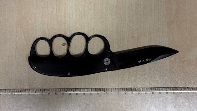 Mit dieser Waffe bedrohte der Mann die Jugendlichen.