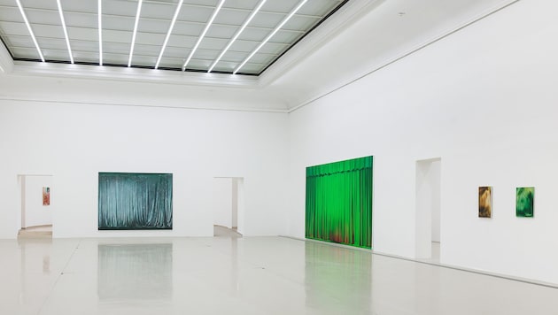 „Decades“ und „Stoa“ von Louise Giovanelli in der neuen Ausstellung „A Song of Ascents“, Halle ...