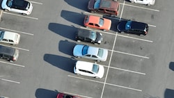 Das Auto wird bei hohen Temperaturen rasch zur Todesfalle für Kinder oder Haustiere.