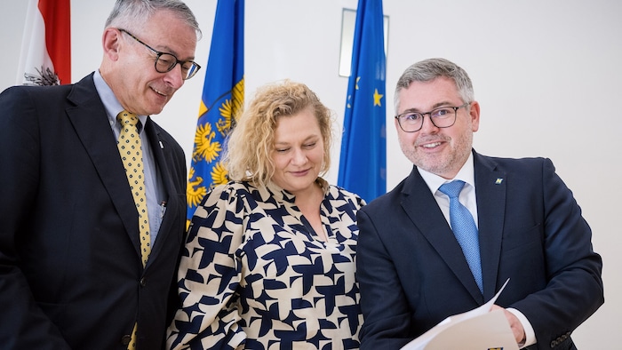 Harald Schlögel (li.), Elisabeth Bräutigam und Ludwig Schleritzko freuen sich, dass in ...