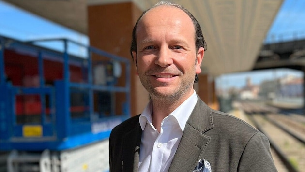 Jürgen Dumpelnik reicht Klage gegen die Stadt ein.