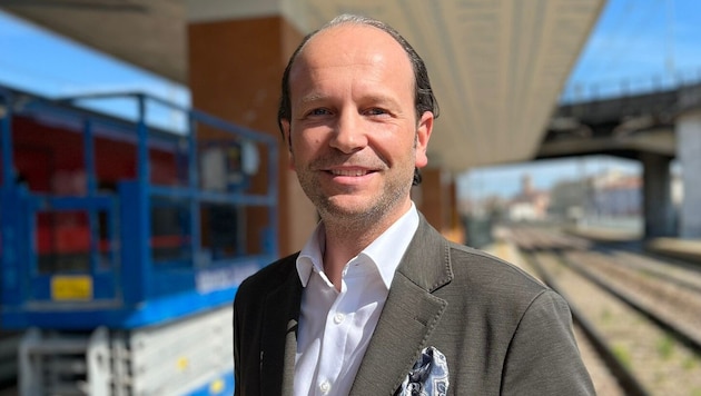 Jürgen Dumpelnik reicht Klage gegen die Stadt ein.