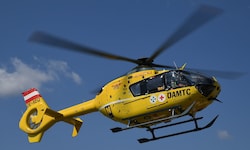 Der Rettungshubschrauber Christophorus 6 ist vor Ort im Einsatz.