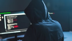 Die Geschädigte verlor mehrere hunderttausend Euro. Die Polizei warnt vor Internetbetrügern.