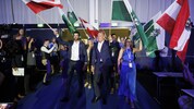 Kunasek und Landbauer beim Einzug in die Halle.
