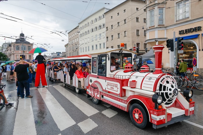 Mit dem Bummelzug konnte man bequem autofrei in die Innenstadt anreisen. Den Besuchern gefiel’s