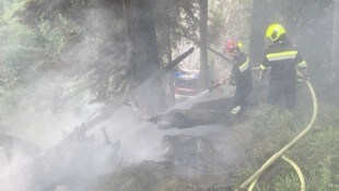 Die Feuerwehr Gußwerk bei ihrem schwierigen Einsatz