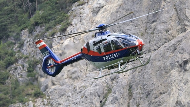 Die Leiche wurde mit dem Polizeihubschrauber Libelle Tirol geborgen.