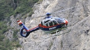 Die Libelle Tirol flog in den Wilden Kaiser, um die orientierungslosen Deutschen zu bergen.