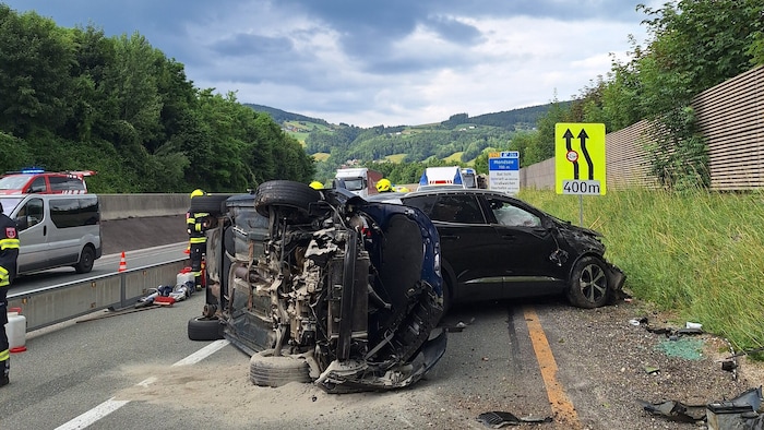Die Autobahn war für mehrere Stunden gesperrt.