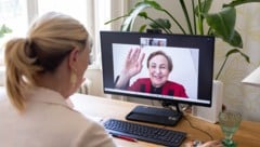 Hallo Österreich! Shirin Ebadi, iranische Friedensnobelpreisträgerin, im Zoom-Interview mit der ...