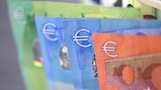 Die EU-Kommission ist mit Österreich im laufenden Defizitverfahren zufrieden, sieht aber noch ...