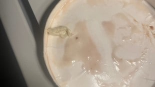 Beim genüsslichen Eisverzehr spürte ein Bub plötzlich diesen Kaugummi im Mund. Hersteller lässt ...