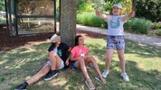 Ashley, Sarah, Dana leiden an Diabetes und lernen auf den Ausflügen sich davon nicht ...