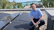 Schwarzmayr zeigt sich durch viel Sonnenenergie zufrieden.