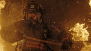 Spektakuläre Feuerszenen gibt es zur Genüge zu sehen in der neuen Serie „Smoke“, in der der ...