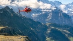 Nahe der Gemeinde Naters ist am Samstagnachmittag ein Helikopter abgestürzt.
