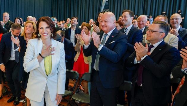 Am Mittwoch soll Karoline Edtstadler zur Landeshauptfrau gekürt werden. Heute steigt das ...