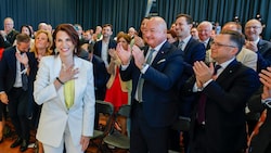 Am Mittwoch soll Karoline Edtstadler zur Landeshauptfrau gekürt werden. Heute steigt das ...