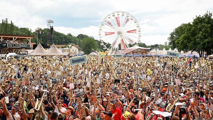 Das Fest verwandelte sich in eine große Spielwiese.