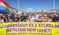 200.000 Menschen sollen bei der Pride-Parade in Budapest mitgefeiert haben. 