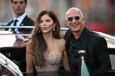 Jeff Bezos (61) und seine frisch angetraute Lauren Sánchez auf dem Weg zur Pyjama-Party im ...