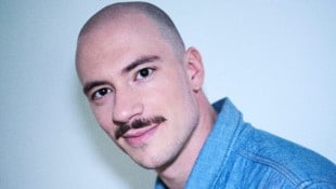 Burg-Schauspieler Tim Werths ist seit 2019 Mitglied des Burgtheater-Ensembles und feiert in ...