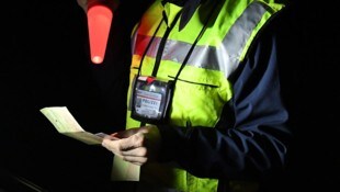 Der Bursch wurde bei einer Polizeikontrolle erwischt (Symbolbild)