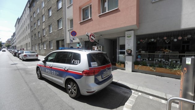 Die Nachbarn alarmierten die Polizei wegen Geruchsbelästigung.