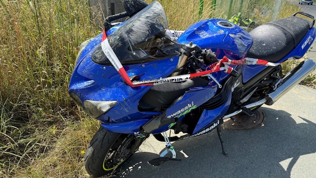 Der Lenker dieses Motorrads kollidierte auf der Hebalm mit einem Reh.