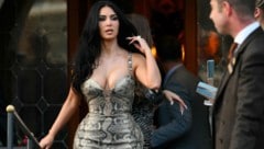 Eine lange dunkle Mähne ist der klassische Kim-Kardashian-Look, auch wenn sie ihn immer wieder ...