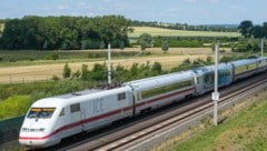 Ein neuer Hochgeschwindigkeitszug hat seine Testfahrt mit 405 Kilometern pro Stunde erfolgreich ...