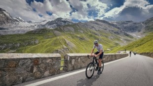 Hannes Fankhauser kämpft sich beim Race Across the Alps den legendären Stelvio – das Stilfser ...