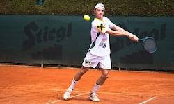 Lukas Neumayer greift bei den Staatsmeisterschaften an.