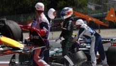 Antonelli räumte Verstappen in der ersten Runde in Kurve 3 ab. 