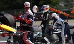 Antonelli räumte Verstappen in der ersten Runde in Kurve 3 ab. 
