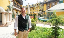 Der charismatische Christian Steiner und sein „Hotel Pichlmayrgut“, das er mit viel Leidenschaft ...