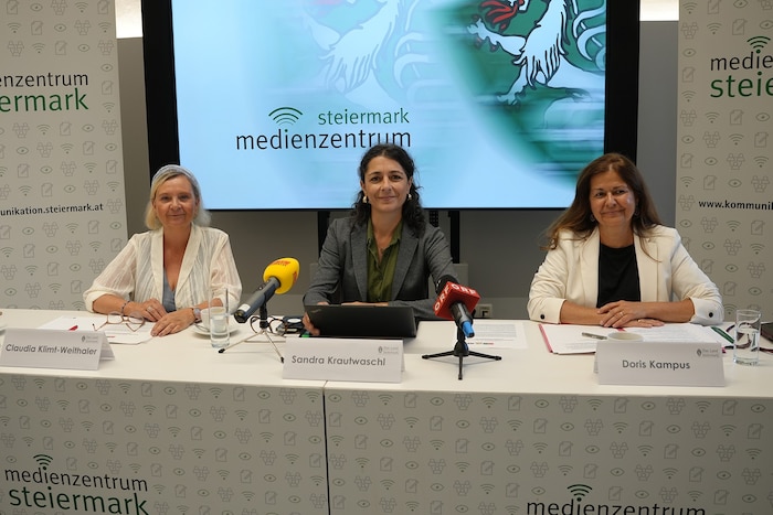 Claudia Klimt-Weithaler (KPÖ), Sandra Krautwaschl (Die Grünen) und Doris Kampus (SPÖ)