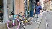 Fahrräder, wie hier in der Grazer Murgasse, können für Menschen mit Sehbehinderung zur ...