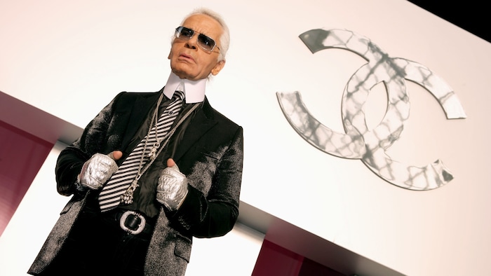 Karl Lagerfeld erwarb das Anwesen 2014 und ließ es jahrelang umbauen. Der Designer verstarb im ...