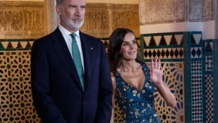Königin Letizia wusste modisch wieder einmal zu begeistern. Zum Empfang in Sevilla trug sie ein ...