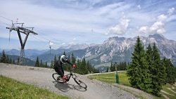 Auf der „Steinberg-Line“ geht es Richtung Tal.