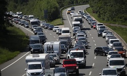 Emissionen durch den Verkehr sind zwar laut aktuellen VCÖ-Zahlen gesunken, aber nach wie vor ...