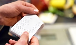 Nahrungsmittel, Tabak und Alkohol wurden um 4,4 Prozent teurer, Dienstleistungen um 4,3 Prozent.