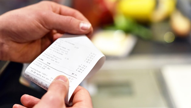Nahrungsmittel, Tabak und Alkohol wurden um 4,4 Prozent teurer, Dienstleistungen um 4,3 Prozent.