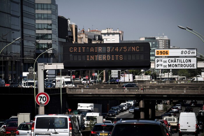 Bis Mitternacht dürfen in Paris und seinen Vororten wegen der hitzebedingten hohen Ozonbelastung ...