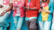 Im Schnitt vier Stunden pro Tag verbringen Teenager hierzulande mit ihrem Smartphone