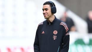 Jamal Musiala wird ab sofort mit der 10 auf dem Rücken auf Torjagd gehen.